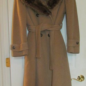 Vintage Tan Sincerely Jenny Gidding Coat with Dark Fur Collar -